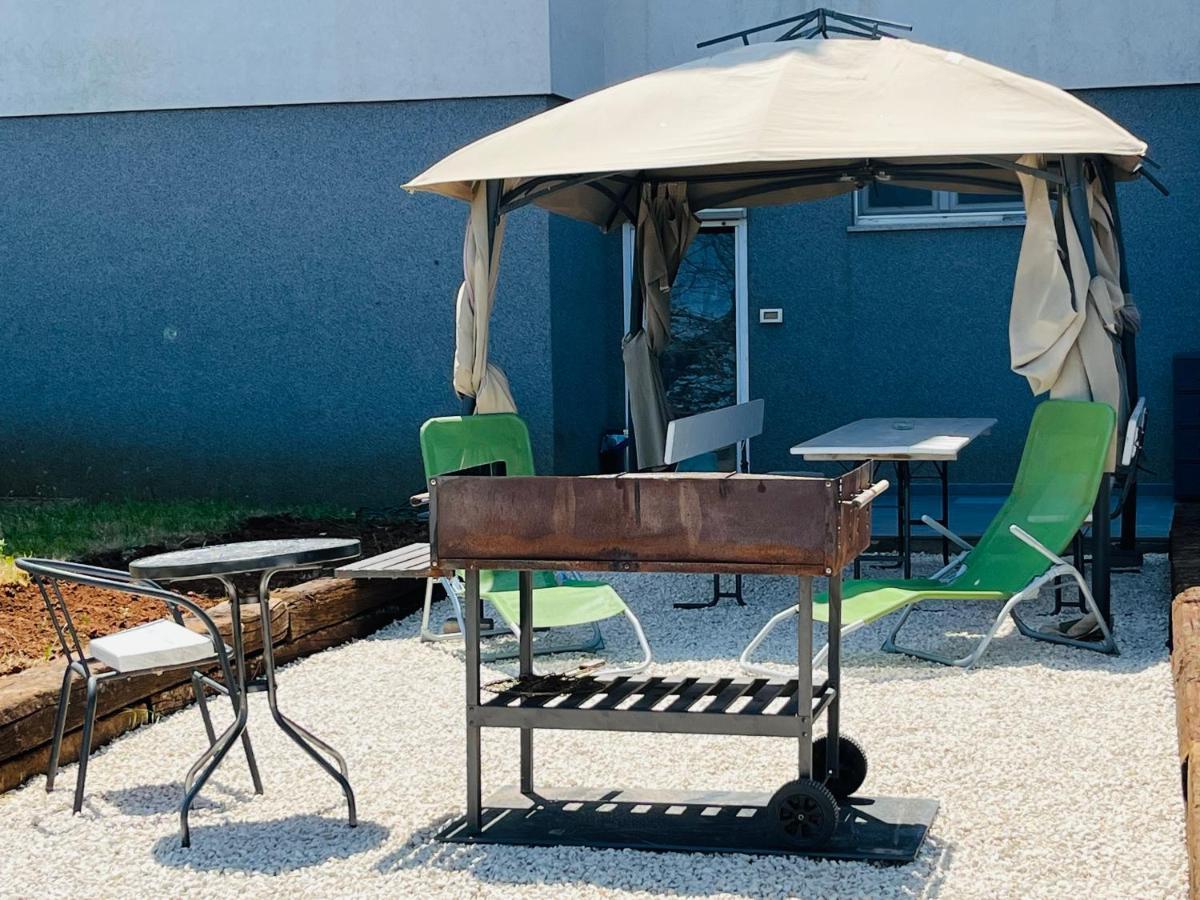 Ferienwohnung Mima Pula Exterior foto